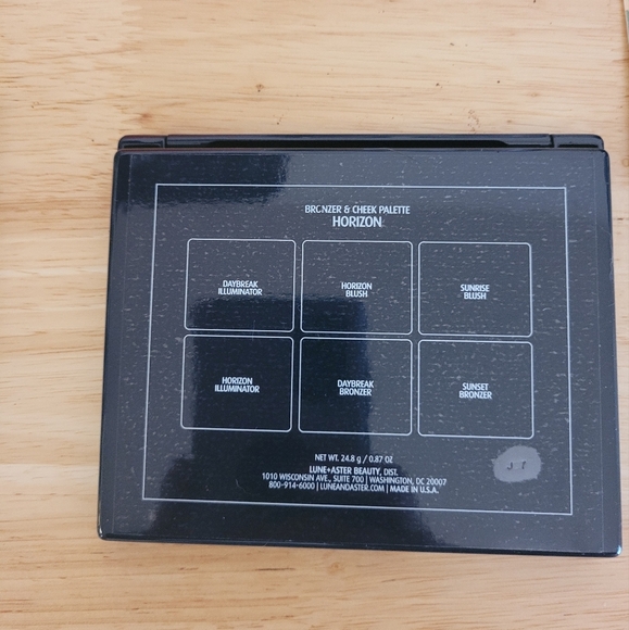 Lune+Aster Bronzer & Cheek Palette Horizon Blush, Bronzer, Illuminator New - Picture 3 of 4